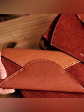 Sezane Olivia leather wallet with magnetic and tuck closure- great condition